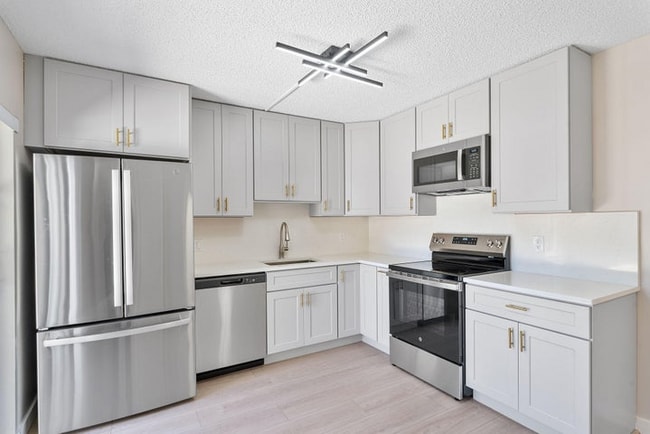 Building Photo - 2893 SW 22nd Cir