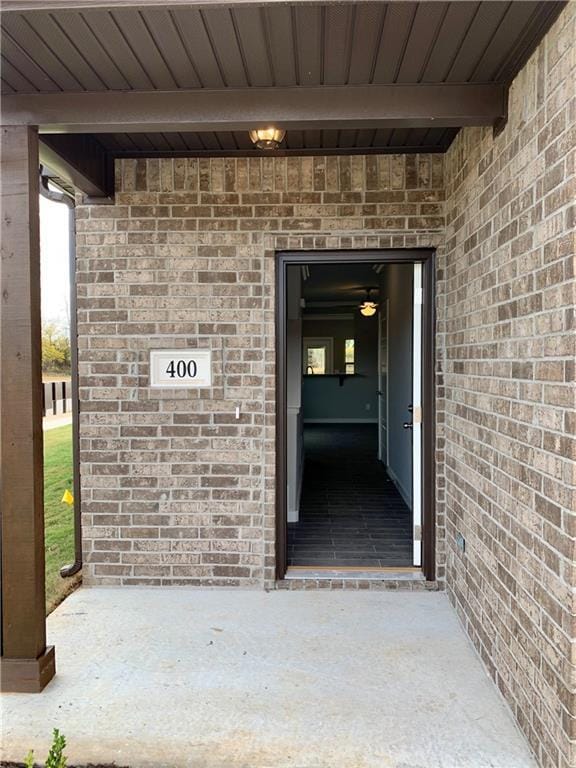 Photo - 402 Red Robin St