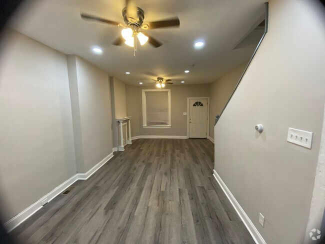 Building Photo - Spacious 3 bedroom Rental