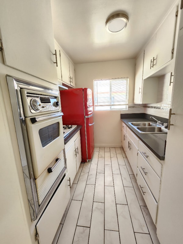 Building Photo - 18546 Clark St Unit 16
