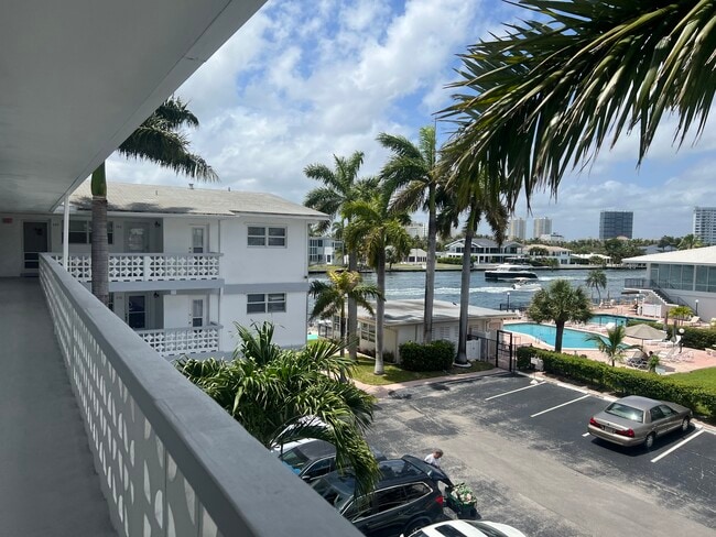 Building Photo - 3135 S Ocean Dr Unit 329