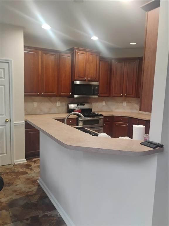 Photo - 807 Sylvania Ct SE