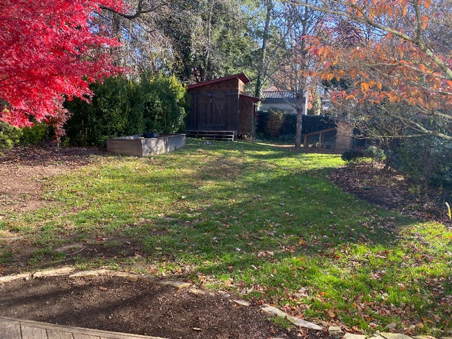 Photo - 116 W College St