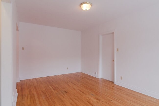 Photo - 3010 Av. Van Horne Unité 15