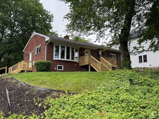 Building Photo - 2826 James Dr Rental