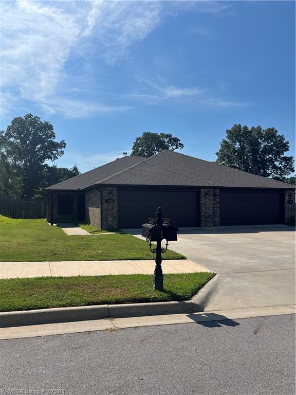 Photo - 1309 Springhill Rd