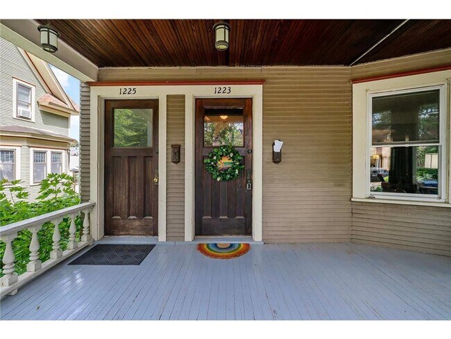 Photo - 1225 Hague Ave