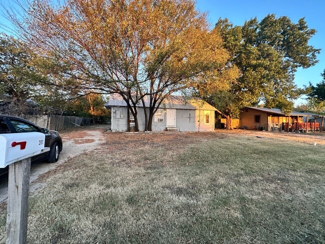 Photo - Cozy 3 bedroom house in Nolanville