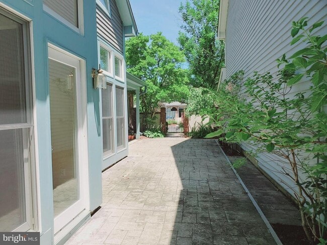 Photo - 7 Nottingham Cir