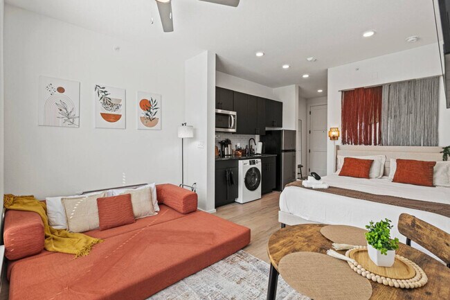 Photo - 596 W 9th St Unidad ID1335765P