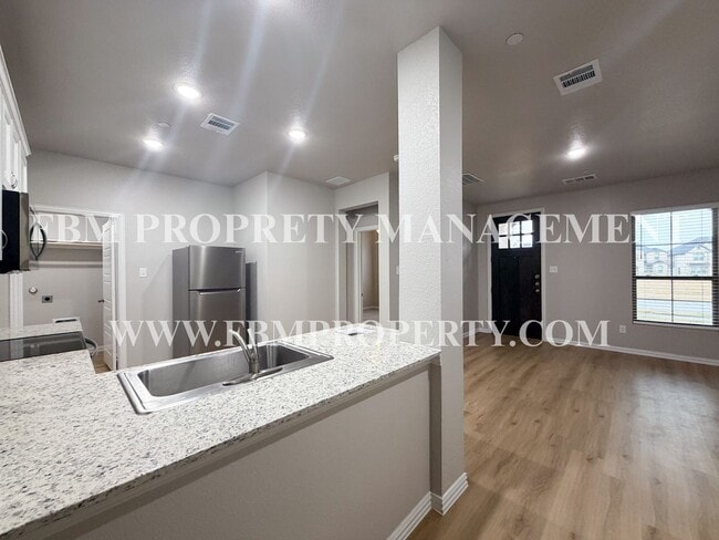Photo - 460 Restoration Rd