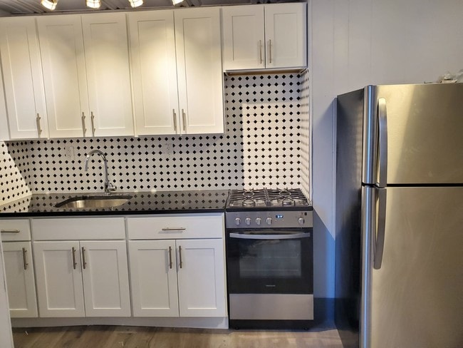 Photo - 708 Broadway Unidad 22Q Rental