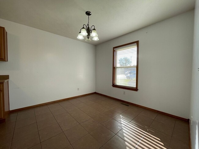 217 Eagle Ln