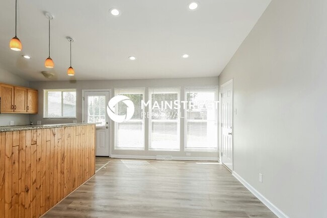 Photo - 3 Bedroom Pet-Friendly Home in St. Louis, MO with Main Street Renewal