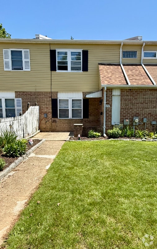 Building Photo - 20 Hollybrooke Dr Rental