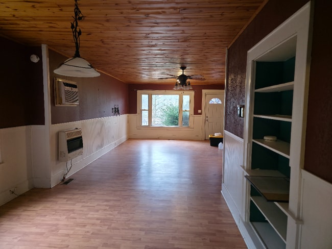 Photo - 105 Locust St