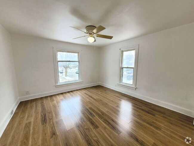 Building Photo - 604 9th St Rental