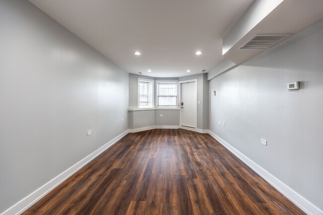 Photo - 3328 W Congress Pkwy