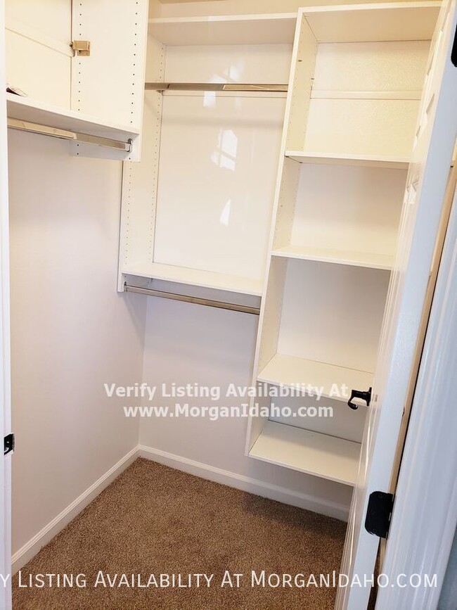 Photo - 10096 W Garverdale Ln Unit 202