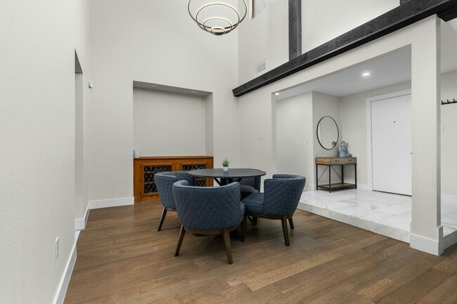 Photo - 1100 Wayland Dr