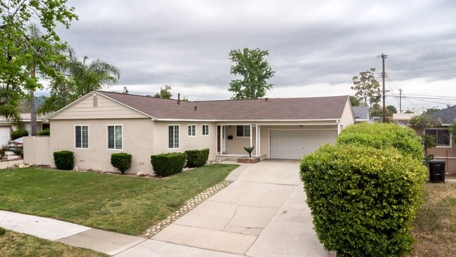 Photo - 2958 Gramercy St
