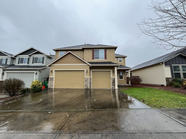 Building Photo - Stunning 2,588 Sq Ft Residence with Vaulted Primary Suite, Grand Staircase, and Granite Kitchen