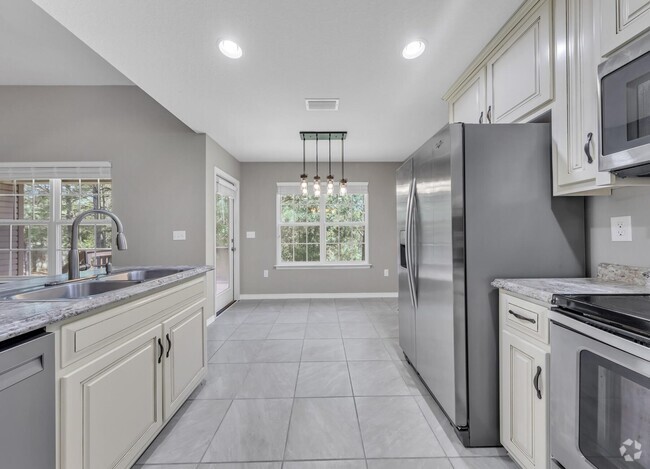 Building Photo - 129 Fairway Dr Rental