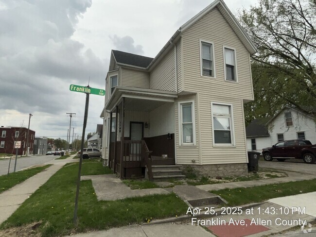 Building Photo - 1148 Franklin Ave Unit Apt 2