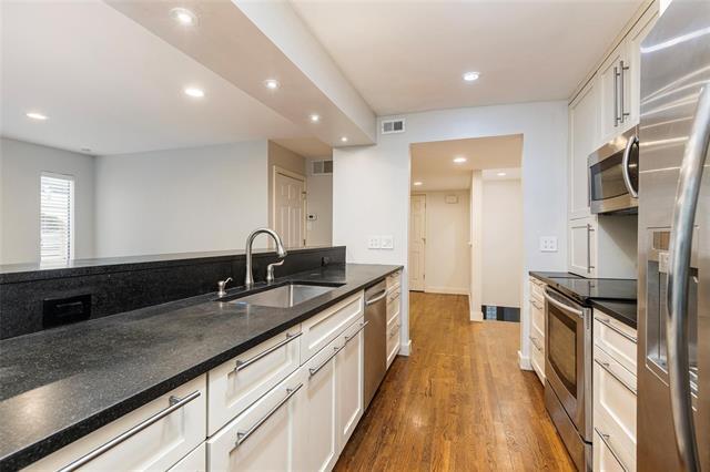 Photo - 4411 Gilbert Ave