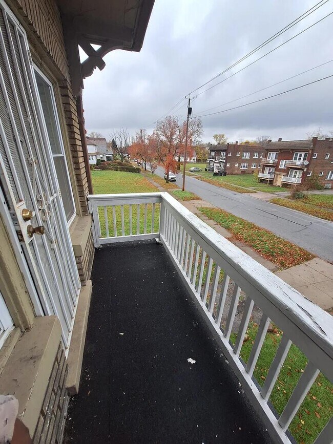 Photo - 3438 E 140th St