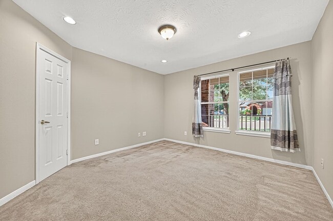 Photo - 24615 Amberleaf Ct
