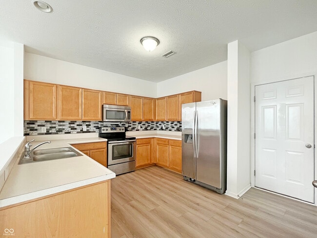 Photo - 5773 Bluff View Ln