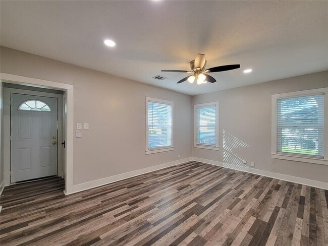 Photo - 1113 San Jacinto St