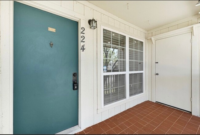 Photo - 250 El Dorado Blvd Unidad 224