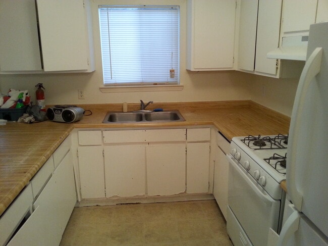 Photo - 2101 Elm St SE