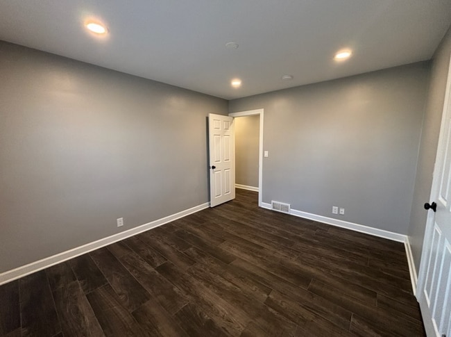 Photo - 703 N Alpine Rd