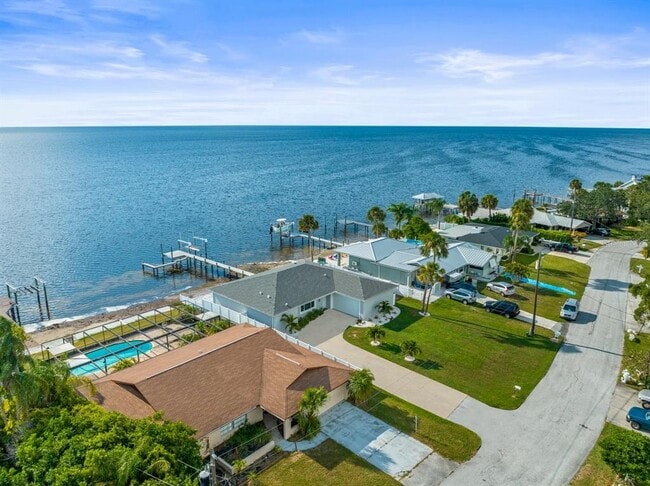 Photo - 1909 Gulfview Dr