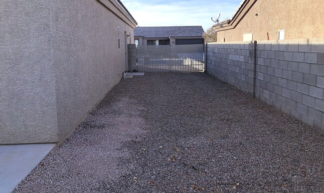 Photo - Beautiful 3+2 Split Floor plan home with RV parking close to KRMS's Hualapai Campus!