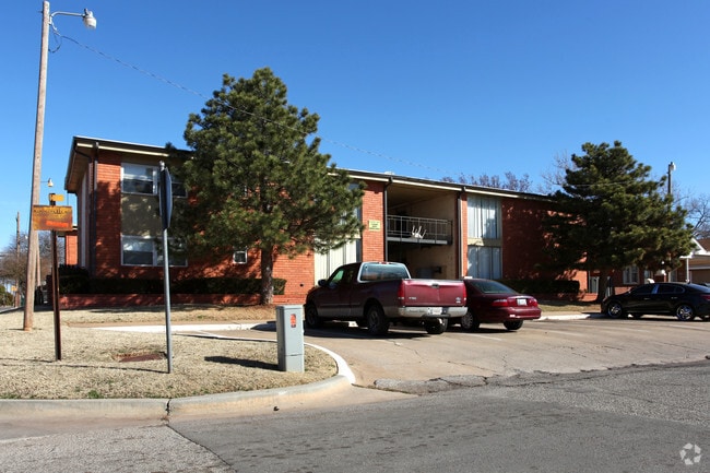 32nd Street Apartments