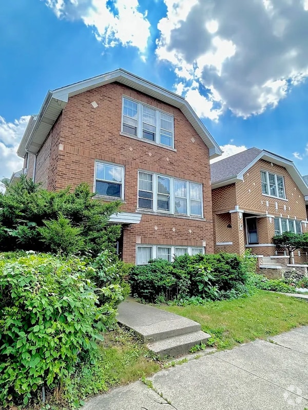 Building Photo - 4931 W Ainslie St Unit 2nd floor Rental