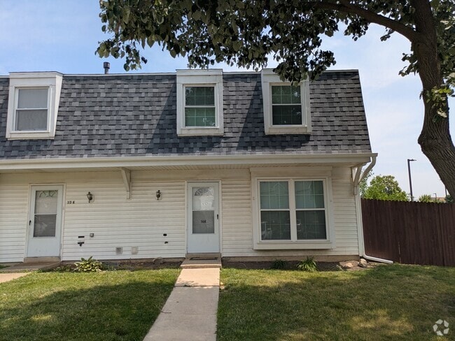Building Photo - 16H Fernwood Dr Rental