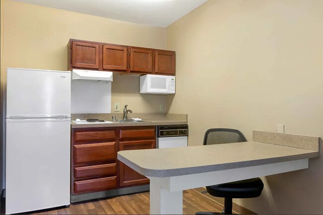 Emerald Suites at Chandler