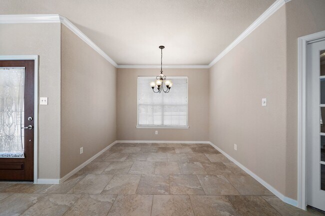 Photo - 153 E Montfair Blvd