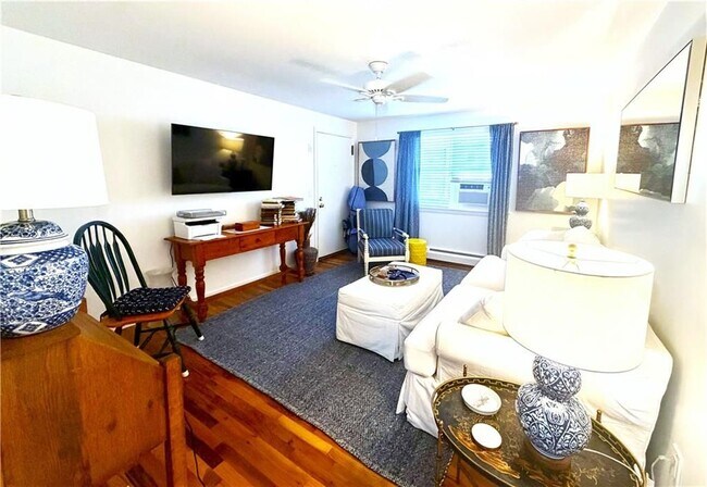 Photo - 70 Carroll Ave Unit 1009