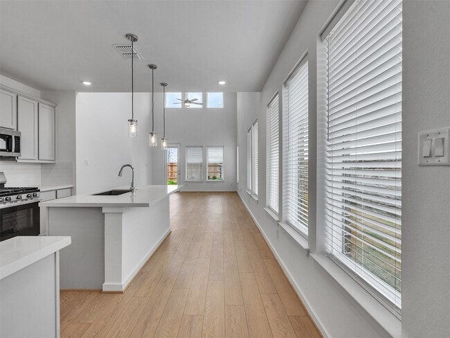 Building Photo - 22103 Strathfield Cir