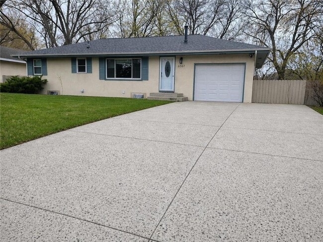 Building Photo - 6367 Zinnia Ln N