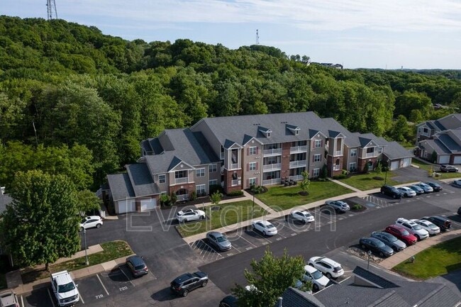 Building Photo - 619 Stockton Ridge