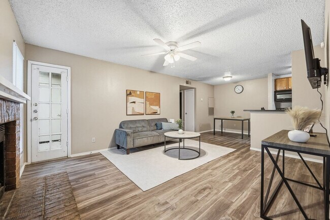 Photo - 2102 W Loop 289 Acc Rd Unit SI FL2-ID1612692P