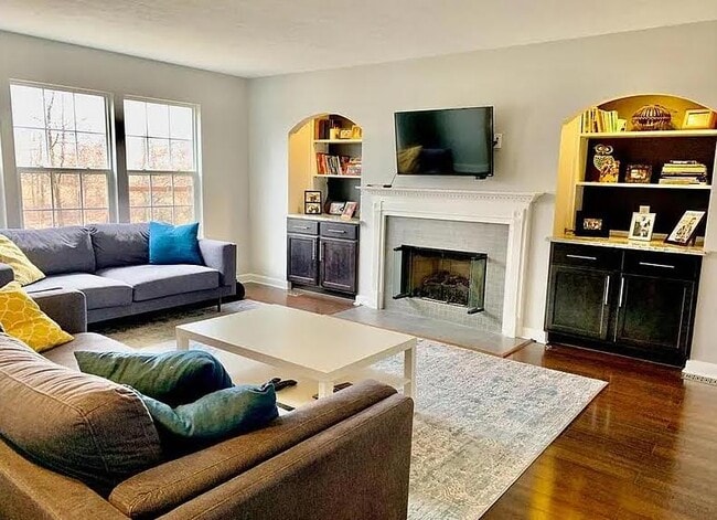 Photo - 1411 Woodpath Ct