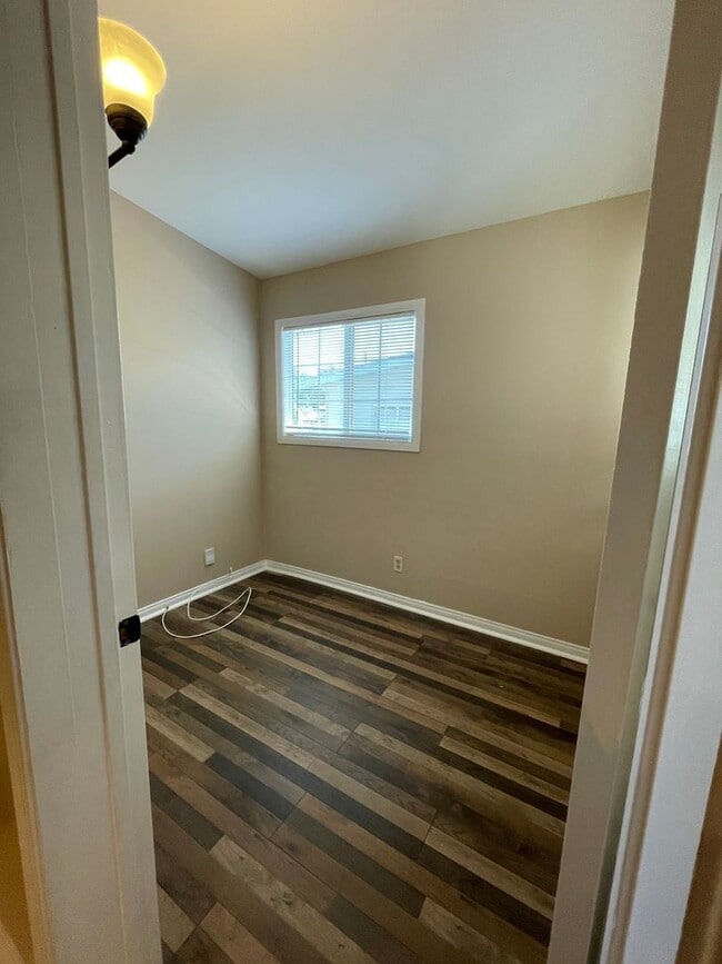 Photo - APT 190 CRAIG Unit 190